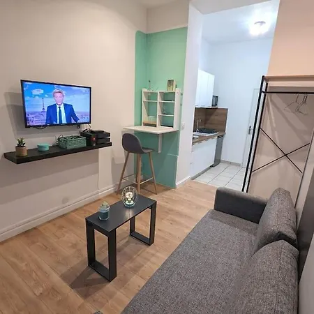 Au Calme En Ville, Sans Vis A Vis Et Climatise