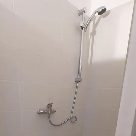 Au Calme En Ville, Sans Vis A Vis Et Climatise Perpignan