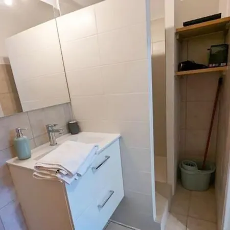 Au Calme En Ville, Sans Vis A Vis Et Climatise Perpignan